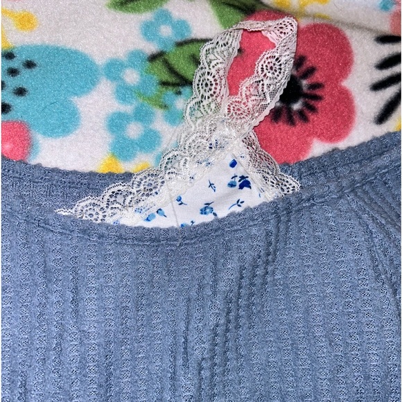 Romwe Off The Shoulder Top - Picture 2 of 3